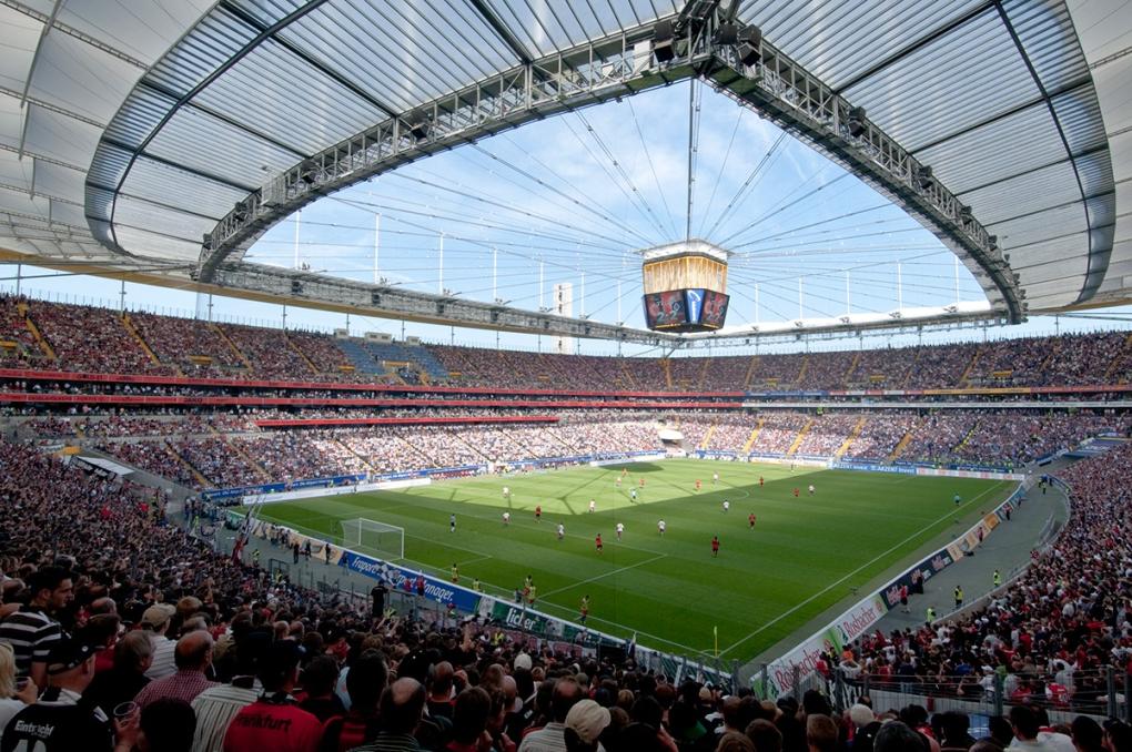 Neuer VideowÃ¼rfel fÃ¼r Deutsche Bank Park - Stadionwelt